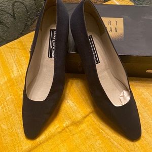 Stuart Weitzman dark navy pumps. Very good condition